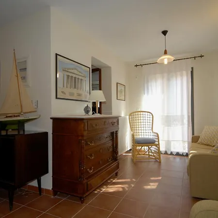 Alekos Houses-veronica